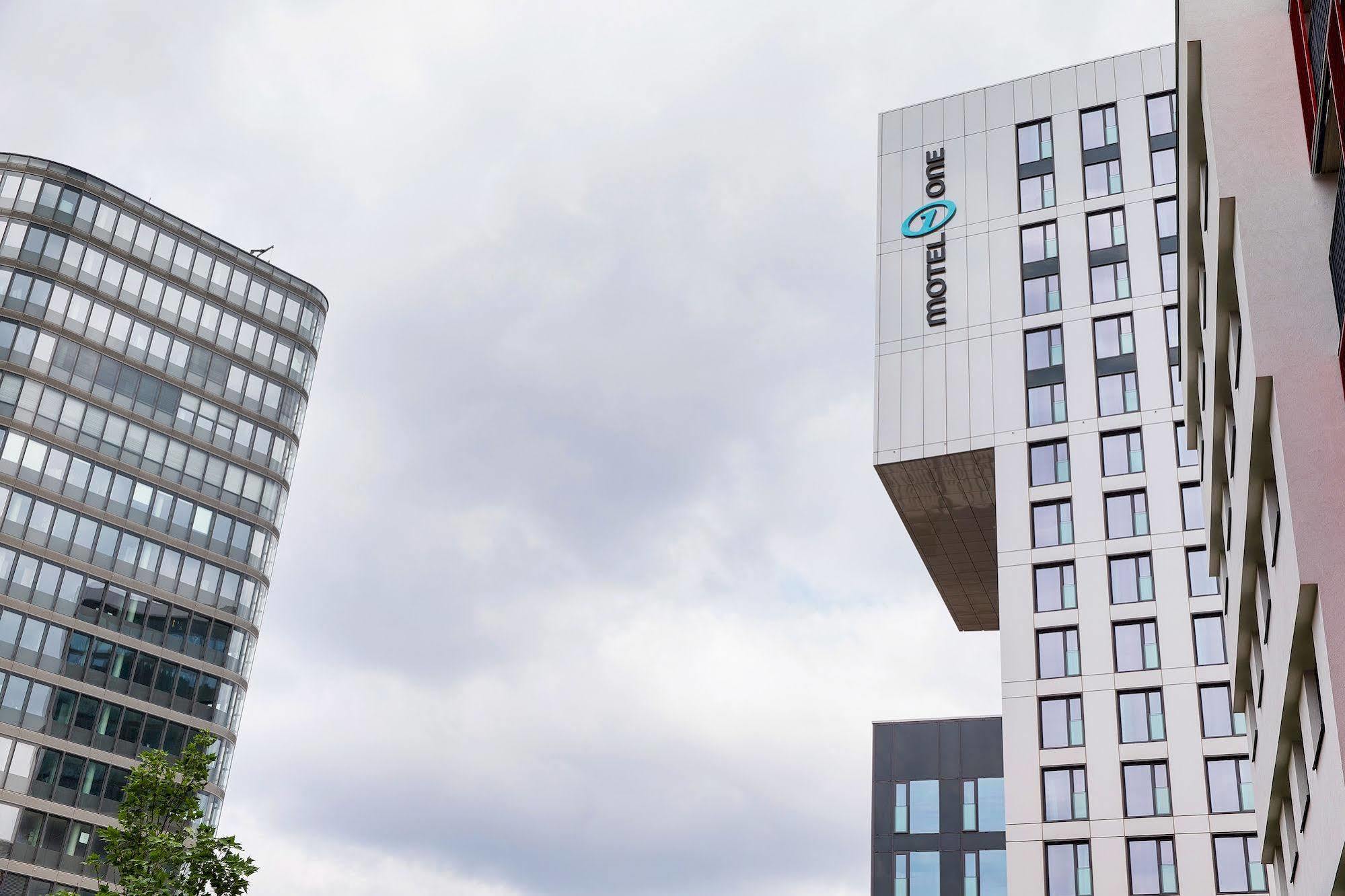 Motel One Wien-Hauptbahnhof ภายนอก รูปภาพ